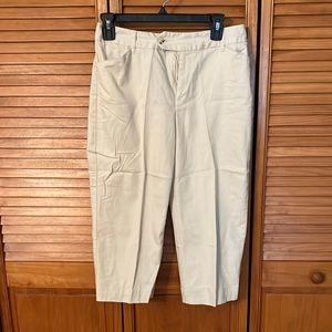 St. John’s Bay capris size 6; cream color